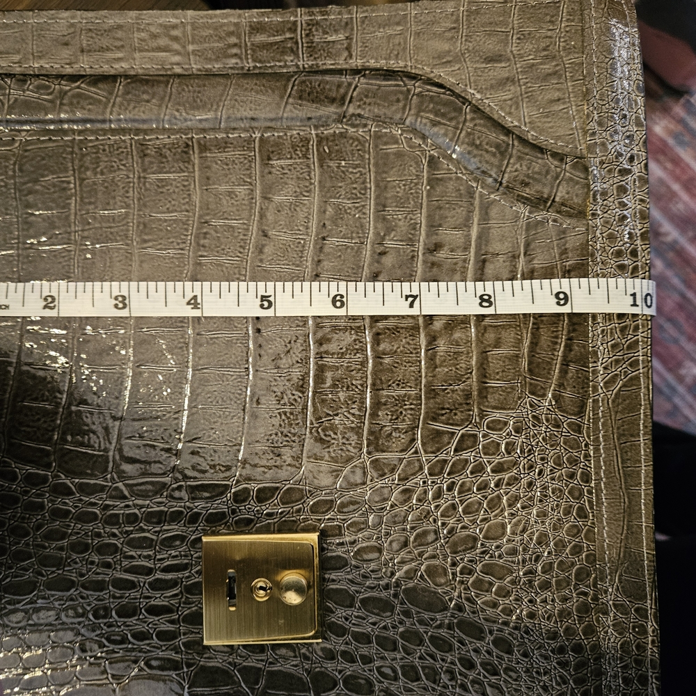 Genuine Leather Briefcase - Crocodile Pattern - Picture 11 of 11